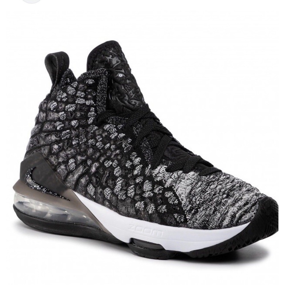 LeBron 17 Basketball Shoes In A Size 8